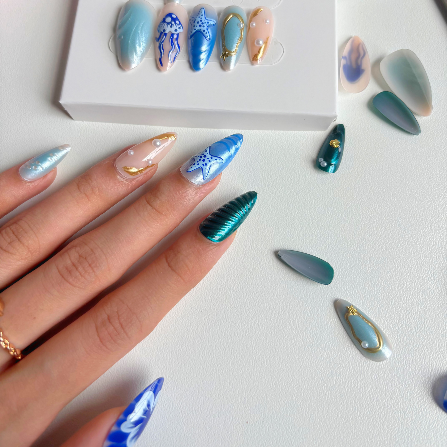 Sea Pearl Press On Nail Kit